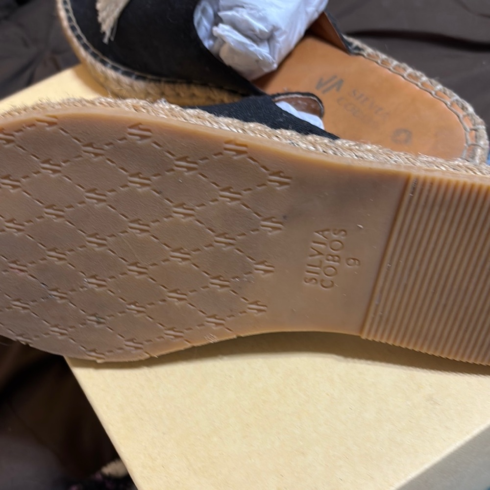 Elegant Black Espadrille Mules with Tassels - Picture 5 of 9